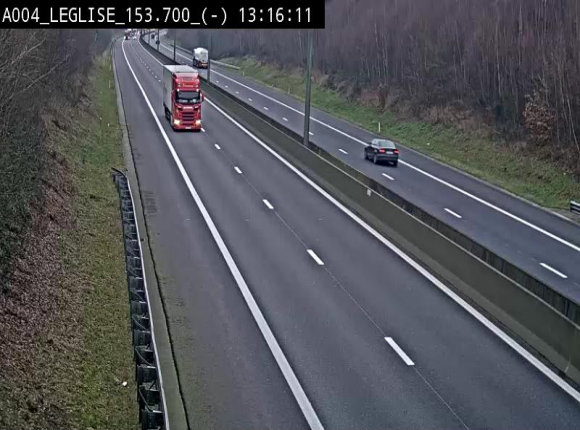<h2>Webcam autoroute A4 (E411-E25) à Léglise, avant la jonction avec la N40. Vue orientée vers Bruxelles</h2>