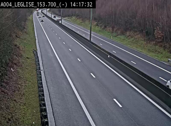 <h2>Webcam autoroute A4 (E411-E25) à Léglise, avant la jonction avec la N40. Vue orientée vers Bruxelles</h2>