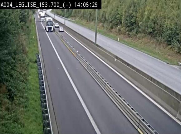 <h2>Webcam autoroute A4 (E411-E25) à Léglise, avant la jonction avec la N40. Vue orientée vers Bruxelles</h2>