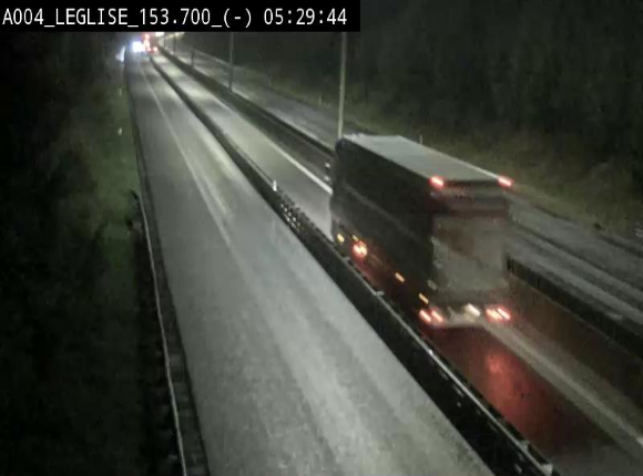 <h2>Webcam autoroute A4 (E411-E25) à Léglise, avant la jonction avec la N40. Vue orientée vers Bruxelles</h2>