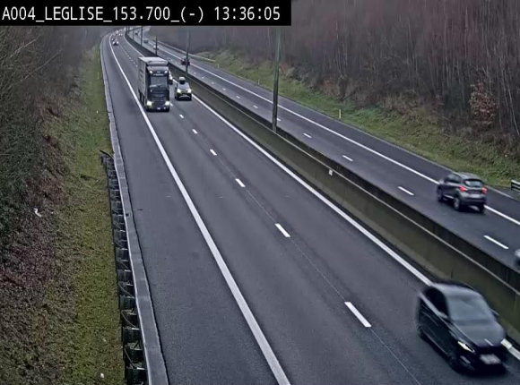 <h2>Webcam autoroute A4 (E411-E25) à Léglise, avant la jonction avec la N40. Vue orientée vers Bruxelles</h2>