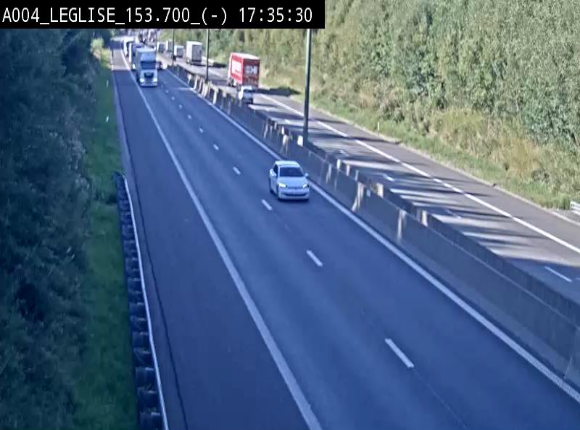 <h2>Webcam autoroute A4 (E411-E25) à Léglise, avant la jonction avec la N40. Vue orientée vers Bruxelles</h2>