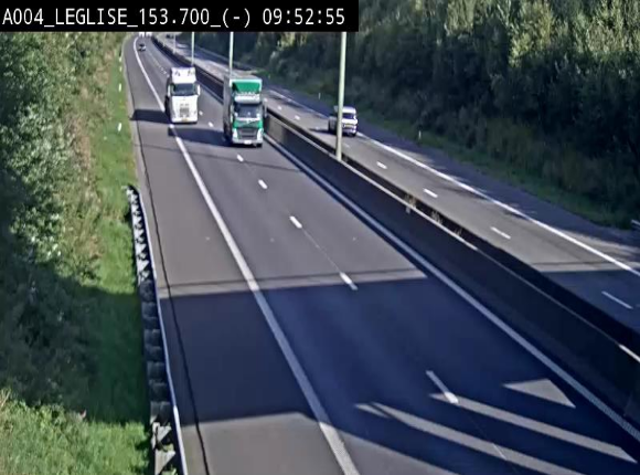 <h2>Webcam autoroute A4 (E411-E25) à Léglise, avant la jonction avec la N40. Vue orientée vers Bruxelles</h2>