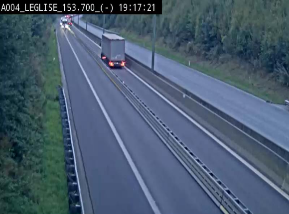 <h2>Webcam autoroute A4 (E411-E25) à Léglise, avant la jonction avec la N40. Vue orientée vers Bruxelles</h2>