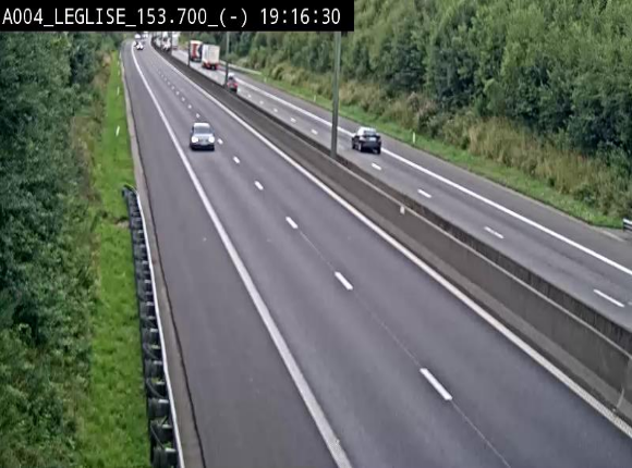 <h2>Webcam autoroute A4 (E411-E25) à Léglise, avant la jonction avec la N40. Vue orientée vers Bruxelles</h2>
