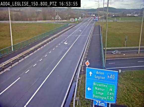 <h2>Webcam au-dessus de l'E411 sur la N40. Vue orientée vers Léglise en provenance de Neufchâteau</h2>