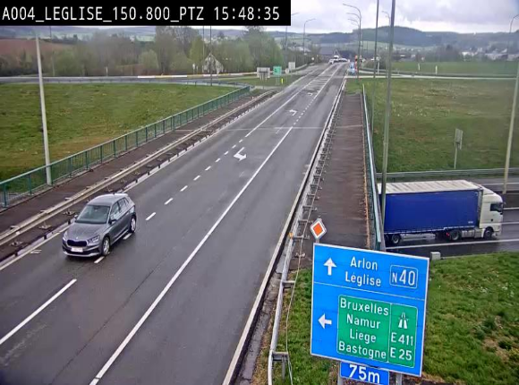 <h2>Webcam au-dessus de l'E411 sur la N40. Vue orientée vers Léglise en provenance de Neufchâteau</h2>