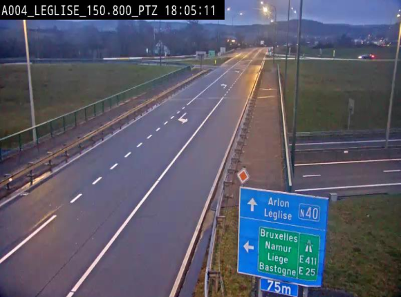 <h2>Webcam au-dessus de l'E411 sur la N40. Vue orientée vers Léglise en provenance de Neufchâteau</h2>