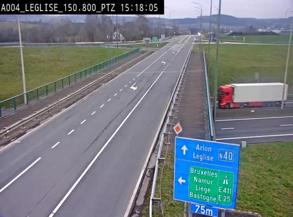 <h2>Webcam au-dessus de l'E411 sur la N40. Vue orientée vers Léglise en provenance de Neufchâteau</h2>
