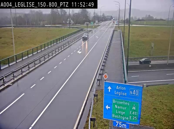 <h2>Webcam au-dessus de l'E411 sur la N40. Vue orientée vers Léglise en provenance de Neufchâteau</h2>