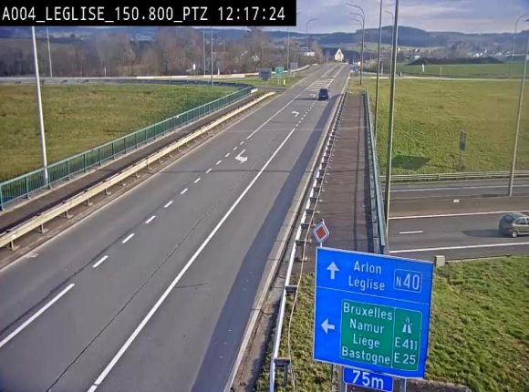 <h2>Webcam au-dessus de l'E411 sur la N40. Vue orientée vers Léglise en provenance de Neufchâteau</h2>