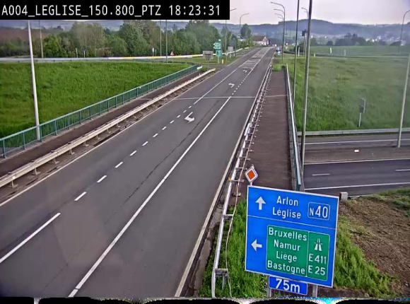 <h2>Webcam au-dessus de l'E411 sur la N40. Vue orientée vers Léglise en provenance de Neufchâteau</h2>