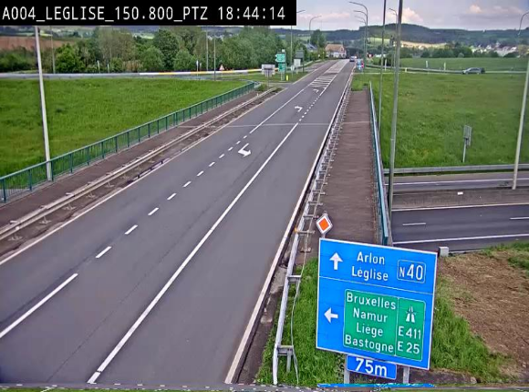 <h2>Webcam au-dessus de l'E411 sur la N40. Vue orientée vers Léglise en provenance de Neufchâteau</h2>