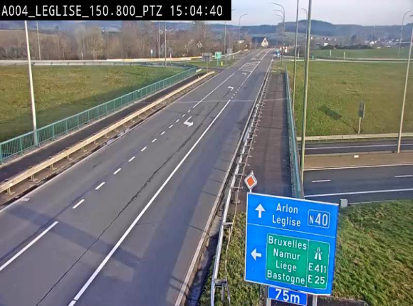 <h2>Webcam au-dessus de l'E411 sur la N40. Vue orientée vers Léglise en provenance de Neufchâteau</h2>