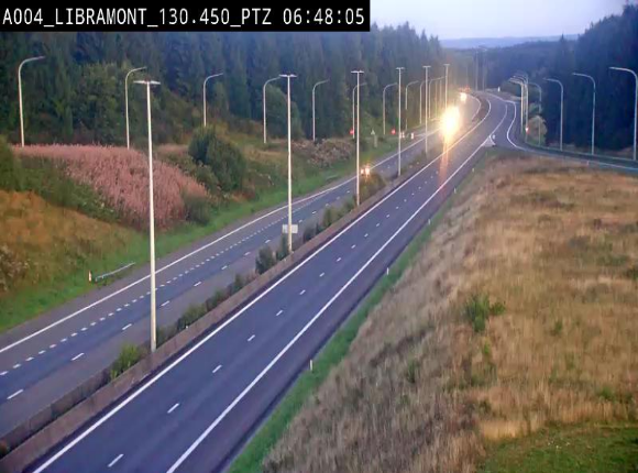 <h2>Webcam E411 à hauteur de la sortie 25 de Libramont menant vers Bouillon, Sedan et Reims via la N89. Vue orientée vers Bruxelles</h2>