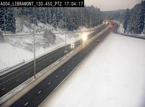 <h2>Webcam E411 à hauteur de la sortie 25 de Libramont menant vers Bouillon, Sedan et Reims via la N89. Vue orientée vers Bruxelles</h2>