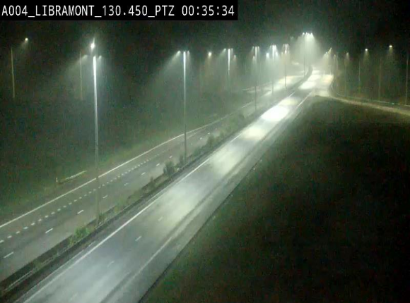 Webcam E411 à hauteur de la sortie 25 de Libramont menant vers Bouillon, Sedan et Reims via la N89. Vue orientée vers Bruxelles