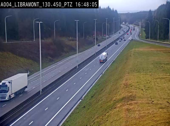 <h2>Webcam E411 à hauteur de la sortie 25 de Libramont menant vers Bouillon, Sedan et Reims via la N89. Vue orientée vers Bruxelles</h2>