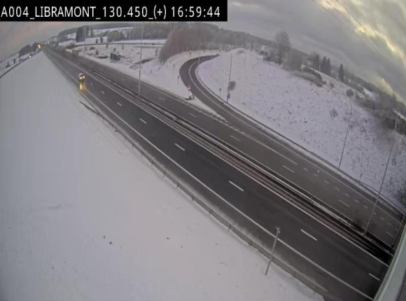 <h2>Webcam à Libramont sur l'E411 à la jonction avec la N89 menant vers Bouillon et la France. Vue orientée vers Arlon</h2>