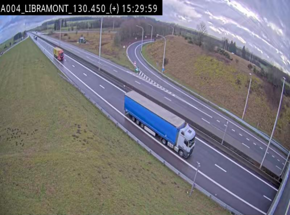 <h2>Webcam à Libramont sur l'E411 à la jonction avec la N89 menant vers Bouillon et la France. Vue orientée vers Arlon</h2>