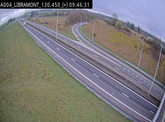 Webcam à Libramont sur l'E411 à la jonction avec la N89 menant vers Bouillon et la France. Vue orientée vers Arlon