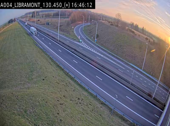 <h2>Webcam à Libramont sur l'E411 à la jonction avec la N89 menant vers Bouillon et la France. Vue orientée vers Arlon</h2>