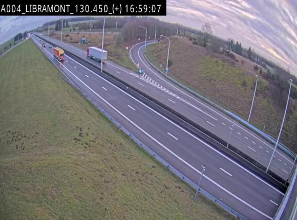 <h2>Webcam à Libramont sur l'E411 à la jonction avec la N89 menant vers Bouillon et la France. Vue orientée vers Arlon</h2>