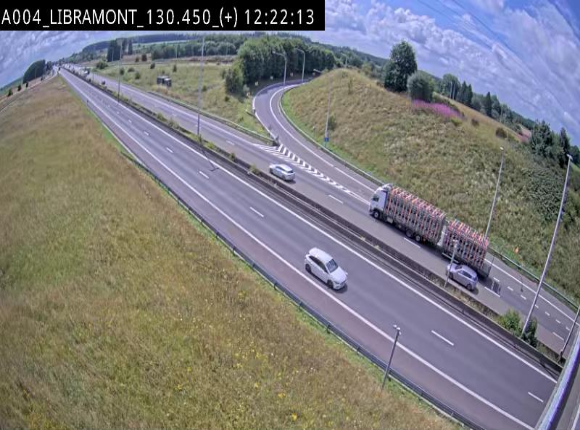 Webcam à Libramont sur l'E411 à la jonction avec la N89 menant vers Bouillon et la France. Vue orientée vers Arlon