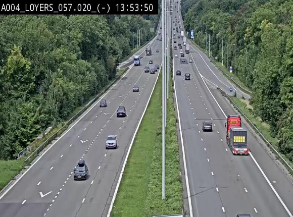 <h2>Webcam E411 au niveau du viaduc de Beez à Loyers, entre Champion et Warissoulx. Vue orientée vers Bruxelles</h2>