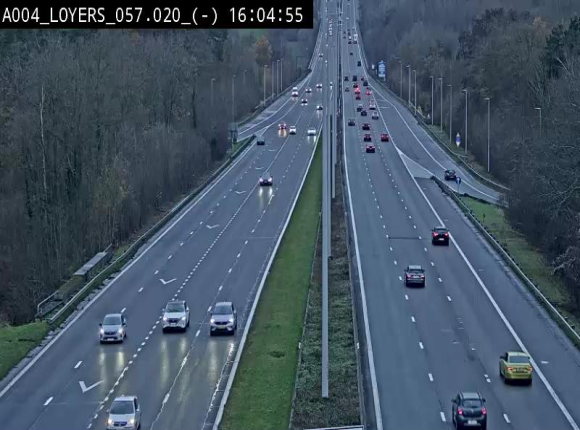 Webcam E411 au niveau du viaduc de Beez à Loyers, entre Champion et Warissoulx. Vue orientée vers Bruxelles