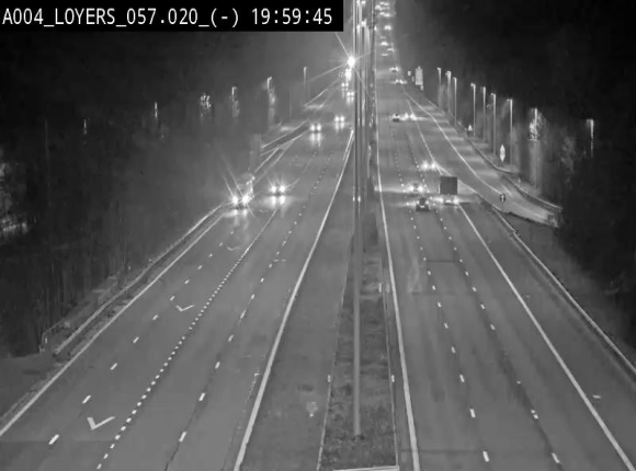 Webcam E411 au niveau du viaduc de Beez à Loyers, entre Champion et Warissoulx. Vue orientée vers Bruxelles