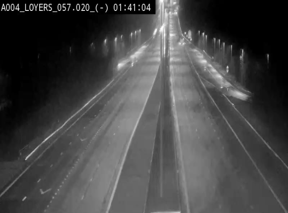 Webcam E411 au niveau du viaduc de Beez à Loyers, entre Champion et Warissoulx. Vue orientée vers Bruxelles