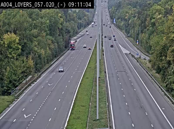 Webcam E411 au niveau du viaduc de Beez à Loyers, entre Champion et Warissoulx. Vue orientée vers Bruxelles