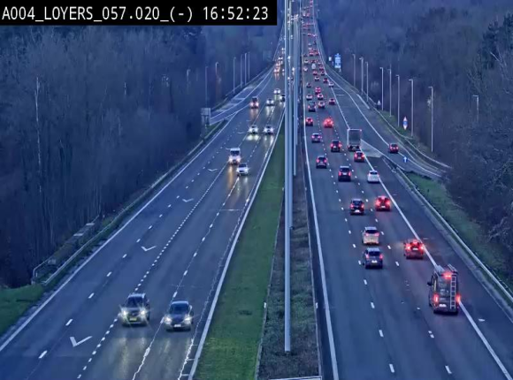 <h2>Webcam E411 au niveau du viaduc de Beez à Loyers, entre Champion et Warissoulx. Vue orientée vers Bruxelles</h2>