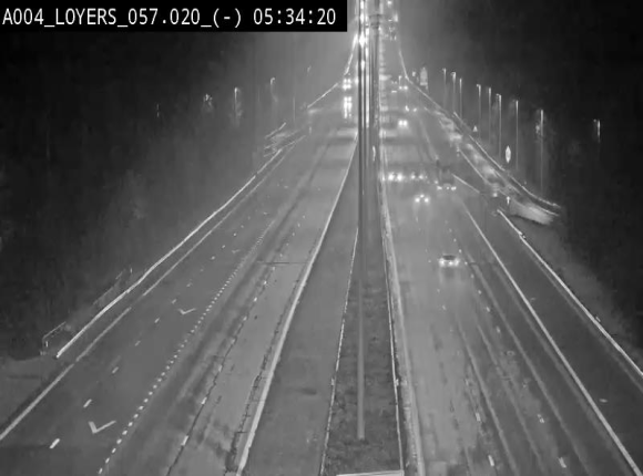 Webcam E411 au niveau du viaduc de Beez à Loyers, entre Champion et Warissoulx. Vue orientée vers Bruxelles