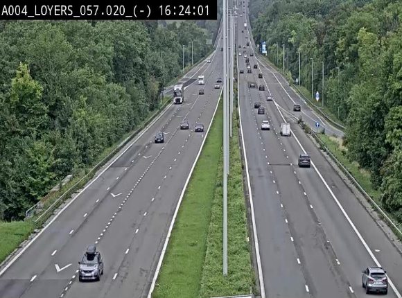 Webcam E411 au niveau du viaduc de Beez à Loyers, entre Champion et Warissoulx. Vue orientée vers Bruxelles