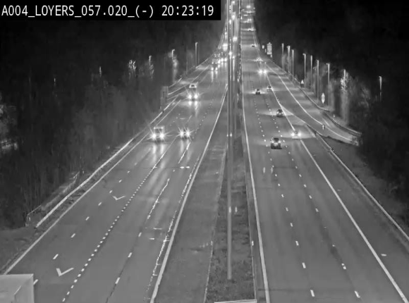 Webcam E411 au niveau du viaduc de Beez à Loyers, entre Champion et Warissoulx. Vue orientée vers Bruxelles
