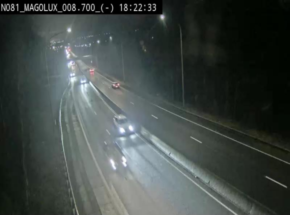 Webcam sur la N81 (E411) à hauteur de la jonction avec la N883. Vue orientée vers Arlon