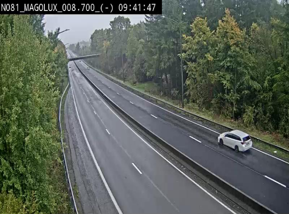 <h2>Webcam sur la N81 (E411) à hauteur de la jonction avec la N883. Vue orientée vers Arlon</h2>