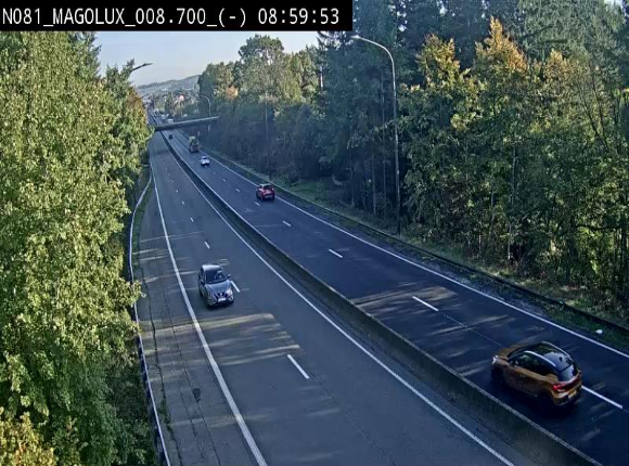 <h2>Webcam sur la N81 (E411) à hauteur de la jonction avec la N883. Vue orientée vers Arlon</h2>