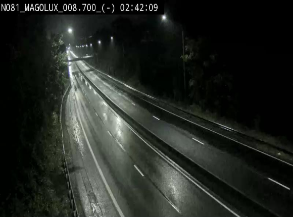 <h2>Webcam sur la N81 (E411) à hauteur de la jonction avec la N883. Vue orientée vers Arlon</h2>