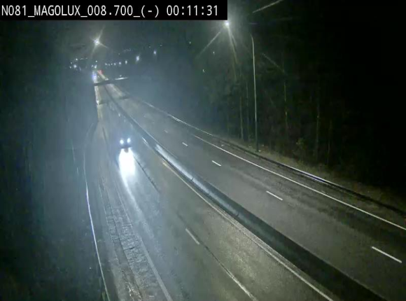 <h2>Webcam sur la N81 (E411) à hauteur de la jonction avec la N883. Vue orientée vers Arlon</h2>