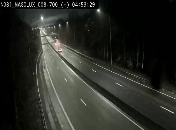 <h2>Webcam sur la N81 (E411) à hauteur de la jonction avec la N883. Vue orientée vers Arlon</h2>