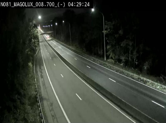 <h2>Webcam sur la N81 (E411) à hauteur de la jonction avec la N883. Vue orientée vers Arlon</h2>