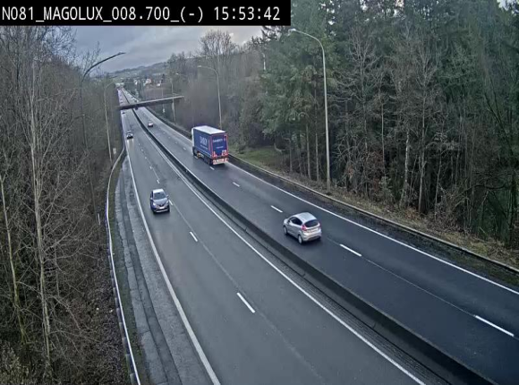 <h2>Webcam sur la N81 (E411) à hauteur de la jonction avec la N883. Vue orientée vers Arlon</h2>