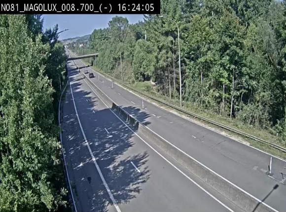 Webcam sur la N81 (E411) à hauteur de la jonction avec la N883. Vue orientée vers Arlon