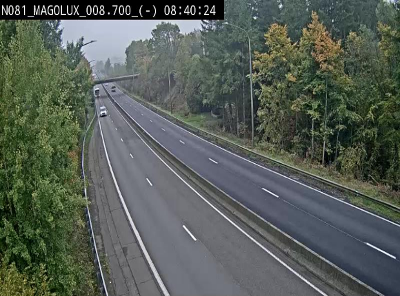 <h2>Webcam sur la N81 (E411) à hauteur de la jonction avec la N883. Vue orientée vers Arlon</h2>