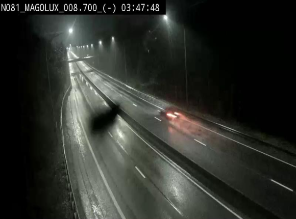 <h2>Webcam sur la N81 (E411) à hauteur de la jonction avec la N883. Vue orientée vers Arlon</h2>