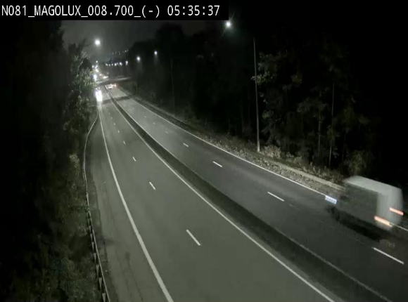 <h2>Webcam sur la N81 (E411) à hauteur de la jonction avec la N883. Vue orientée vers Arlon</h2>