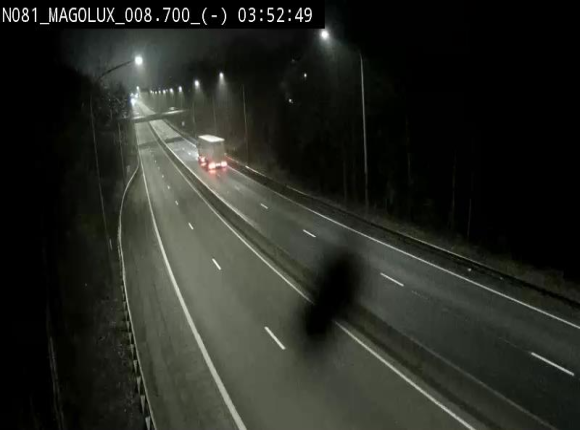 <h2>Webcam sur la N81 (E411) à hauteur de la jonction avec la N883. Vue orientée vers Arlon</h2>